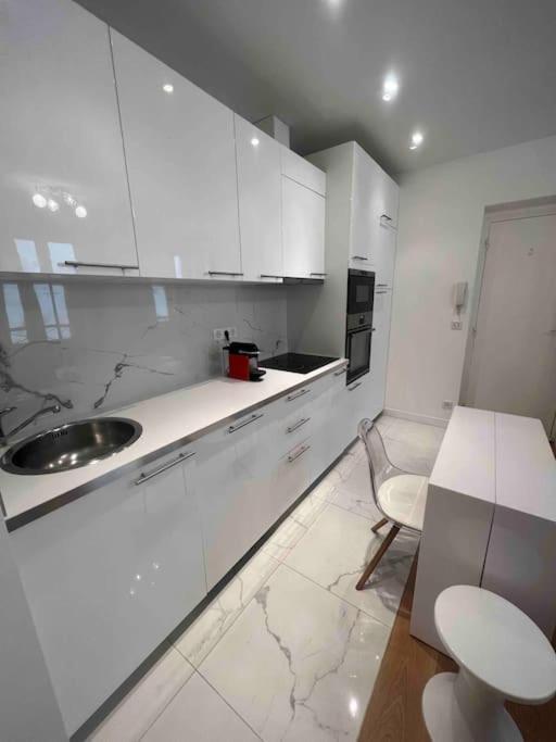 Luxury Appartment, Champs Elysees, Neuf ! Paris Ngoại thất bức ảnh